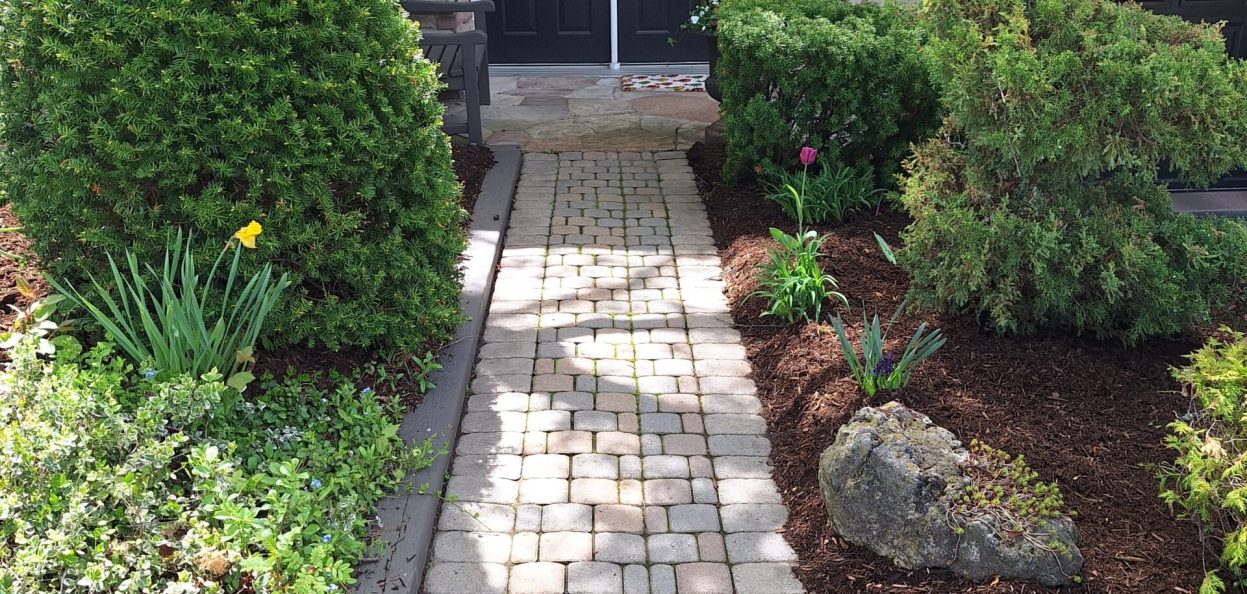 Natural Pine Mulch sets off landscapes beautifully.