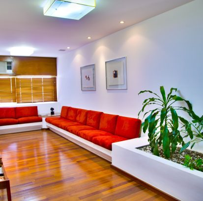 danielcubas-waiting-room-548136_1920