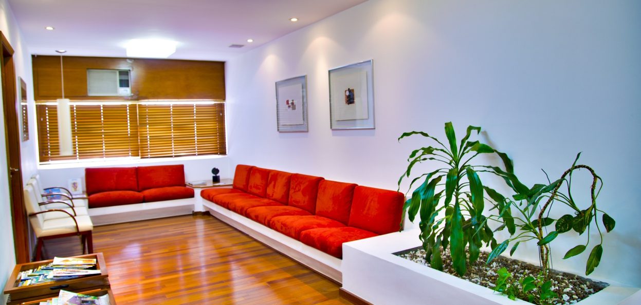 danielcubas-waiting-room-548136_1920